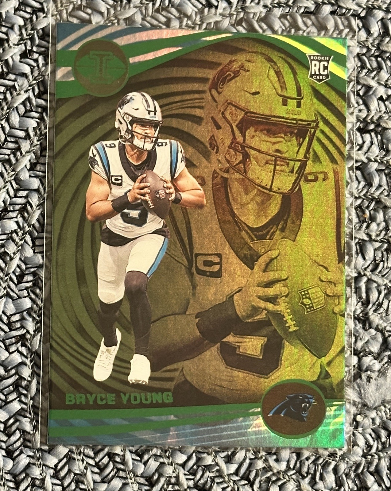 2023 Panini Illusions - Bryce Young #15 Emerald (RC) - Panthers
