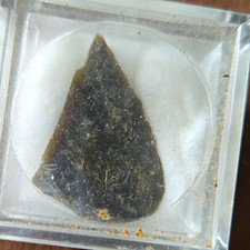 Black Stone Point Arrowhead Artifact in Clear Display Case Display Box