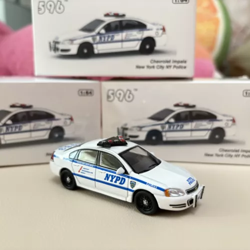 596 Model 1/64 Chevrolet Impala New York City NY Police Car Model - Picture 2 of 5