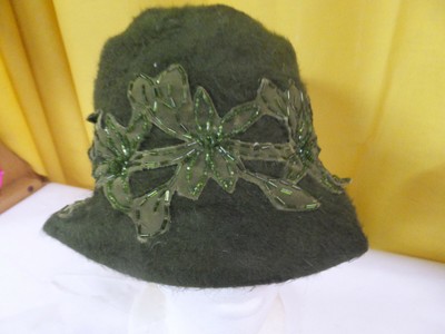 green cloche hat