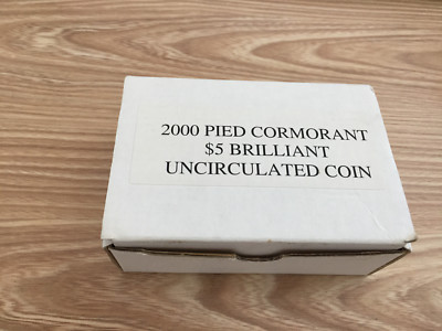 New Zealand - 2002 - Uncirculated 5 Dollars Coin- Hector's Dolphin