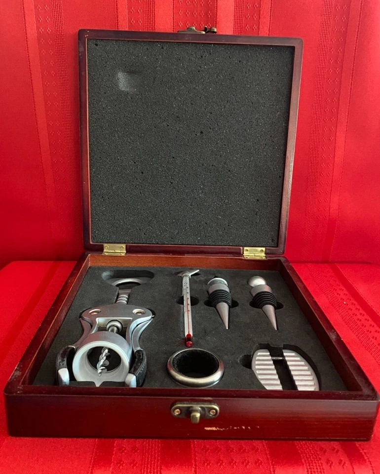 Juego de Vinos Vintage (7 Piezas en Estuche de Madera de Cerezo)~Excelente Estado Foto 2 de 4