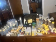 Medela Pump Style  Elvie Breast Milk Pump Kit. 16+ Bottles **SEE ALL NOTES**