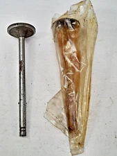 New old stock Caterpillar 7M7 359 exhaust valve D330A engine ,955 , 12E grader