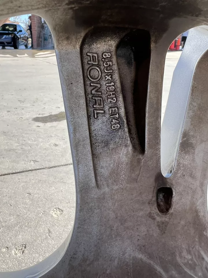 Mercedes-Benz Clase E E350 E550 2012-2013 18x8,5 llantas OEM 2124013102 Foto 2 de 4