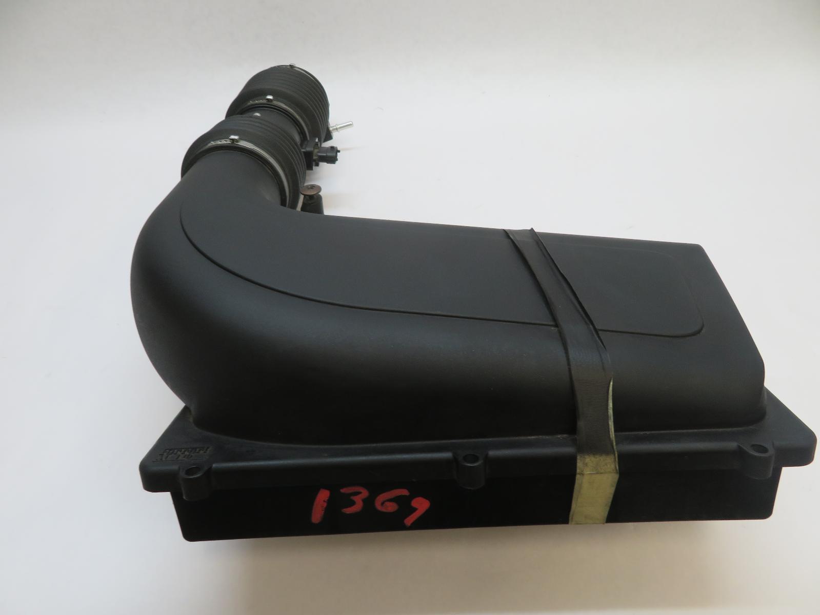 2010 FERRARI CALIFORNIA LEFT AIR INTAKE CLEANER BOX COVER PIPE SENSOR OEM