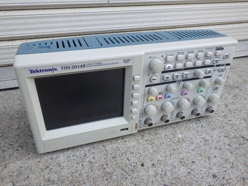 Tektronix TDS2014B 100MHz 4 Channel 1 GS/s Color Oscilloscope Used Tested