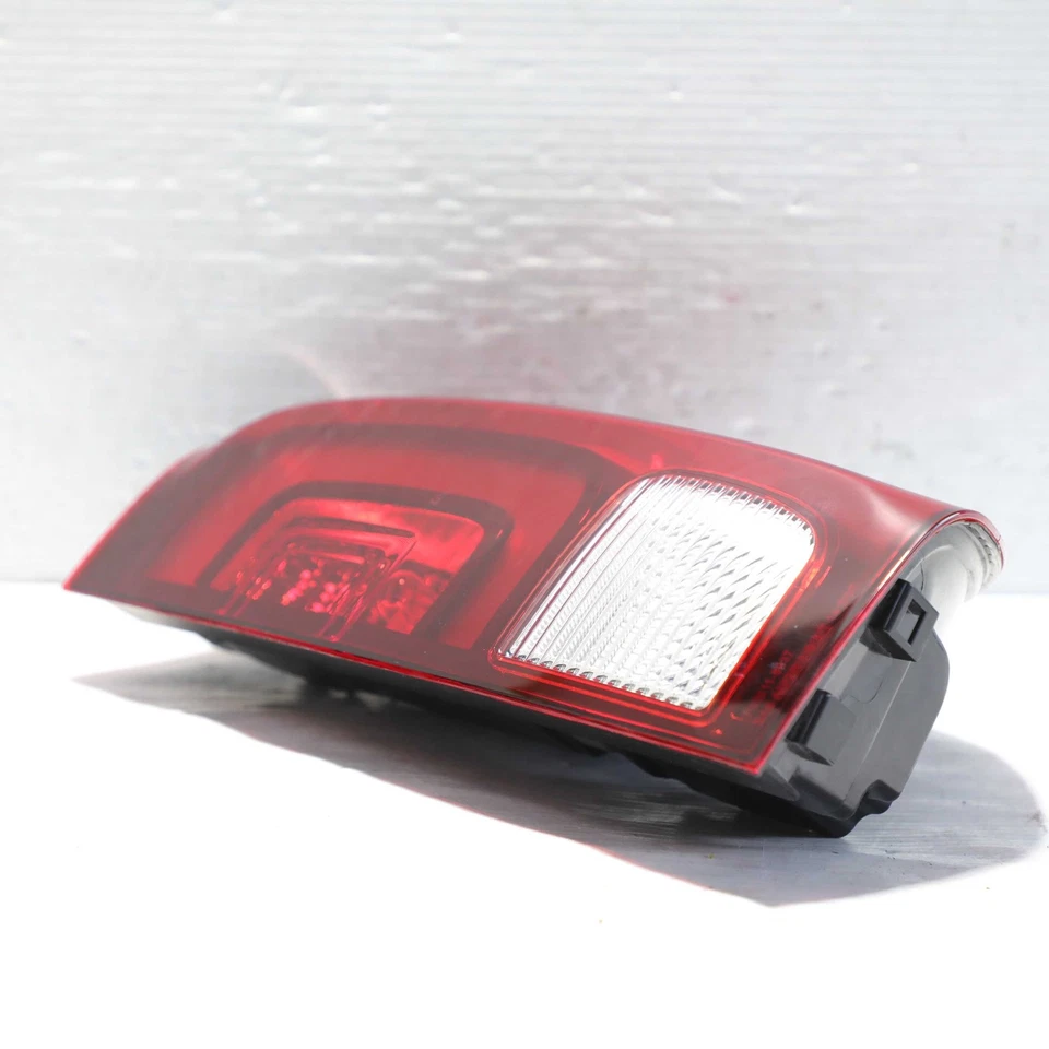 Luz trasera derecha LED panel cuarto Honda Ridgeline 2018-2023 mercado de accesorios TYC Foto 3 de 4