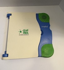 LeapFrog SchoolHouse LeapPad Model E18000 Powers On