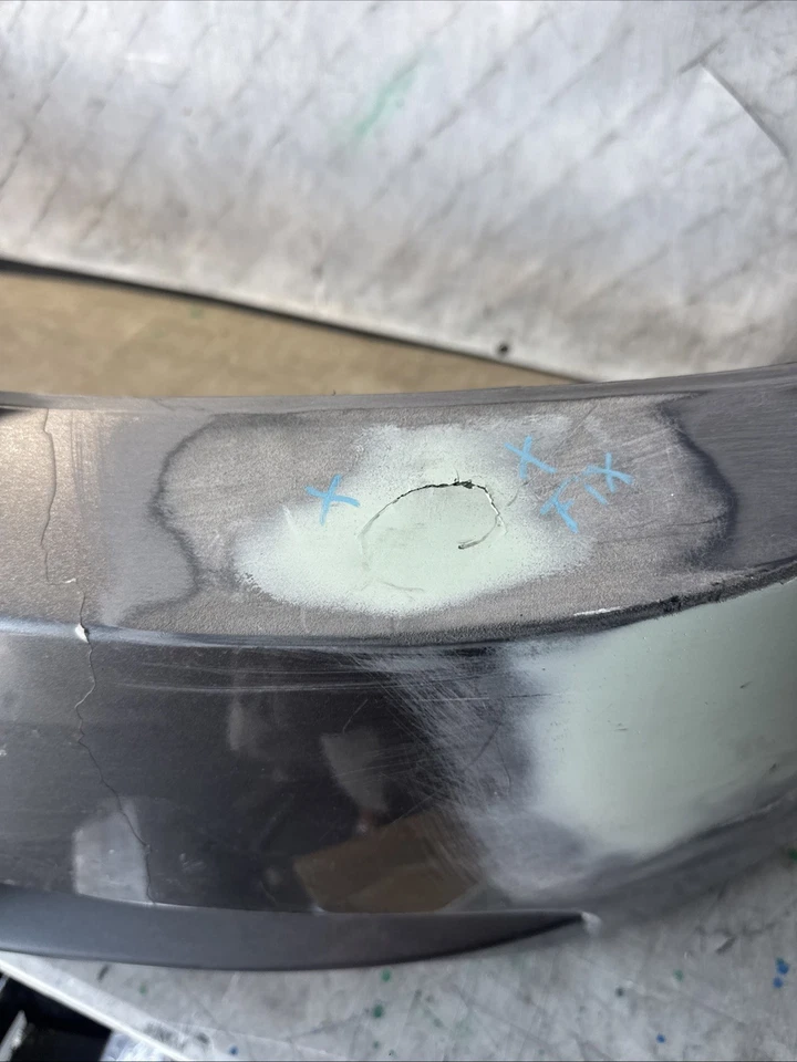 2008 2009 2010 2011 2012 2013 BMW M3 COUPE FRONT BUMPER COVER OEM USED - Image 4 of 4