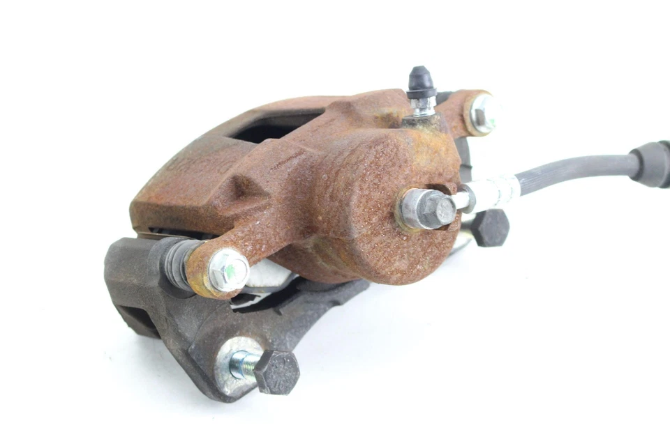 Pinza de freno delantera derecha del lado del pasajero Chevy Aveo5 Htbk 2009-2011 Foto 3 de 4