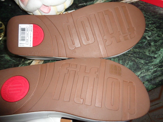 FITFLOPS AMSTERDAM WHITE LEATHER & GOLD STUDS SIZE 10 SANDALS NEW | eBay