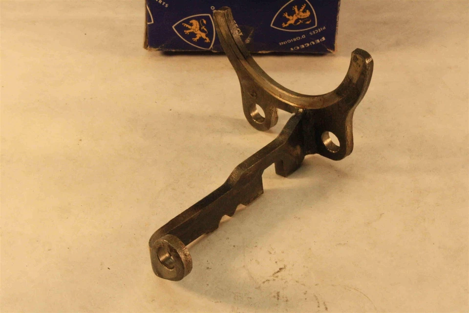 Garfo de câmbio de transmissão 4ª marcha 2555.08 para PEUGEOT 404 NOS - Imagem 2 de 4