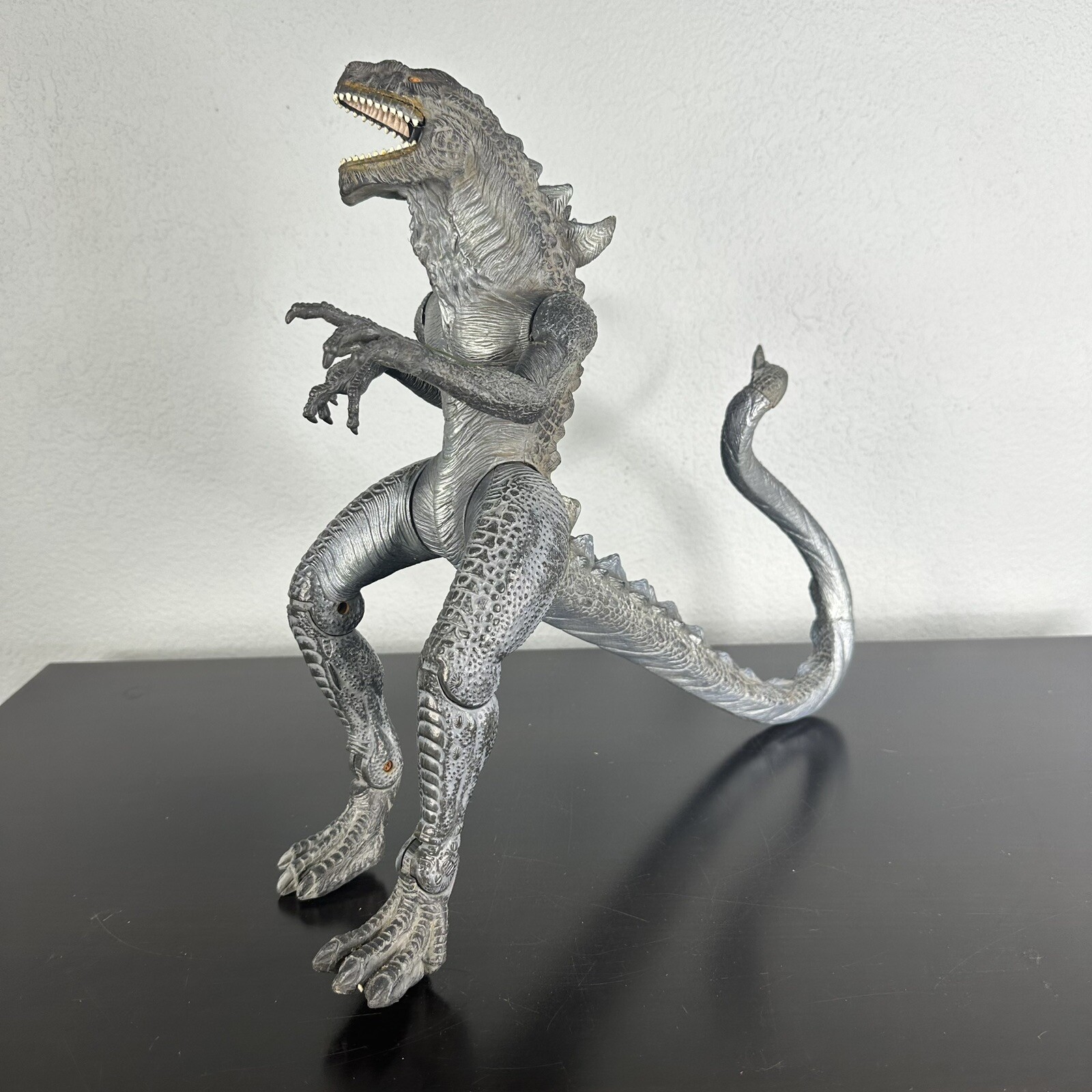 Picture 1 of 6