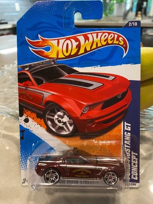 2011 Hot Wheels #162 Hw Main Straße 2/10 Ford Mustang Gt Concept Dunkel- Rot