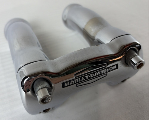 HARLEY DAVIDSON 05-17 SOFTAIL DELUXE 4.5 CHROME RISERS W/TOP CLAMP 55903-05