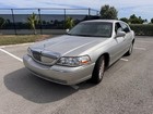 2005 Lincoln Town Car SIGNATURE LIMITED 44000 miles call 248 760 0021