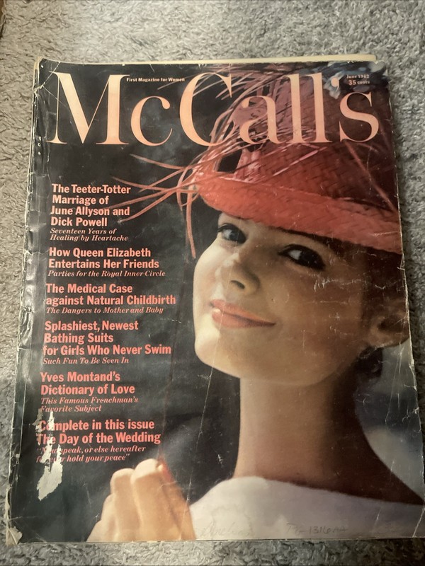 1962 JUNE MCCALL'S MAGAZINE - NICE FASHION FRONT COVER - E 5907