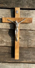 crocifisso in legno di