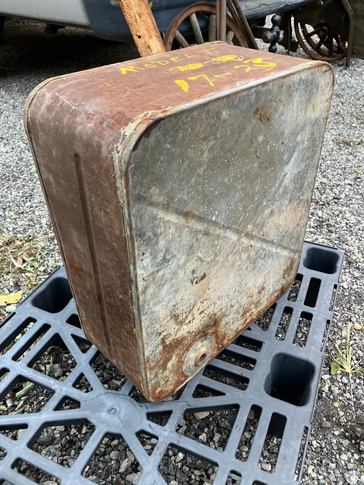 MOdel T Ford sedán cuadrado tanque de gasolina original Foto 4 de 4