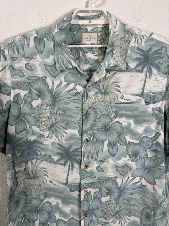 Trader Bay Hawaiian Shirt Size L Green Floral Pineapples Short Sleeve Polyester - Image 2 of 4