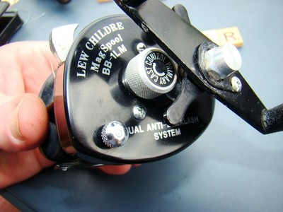 V8358 AR LEW'S BB-1LM SPEED SPOOL BAITCASTER FISHING REEL | eBay