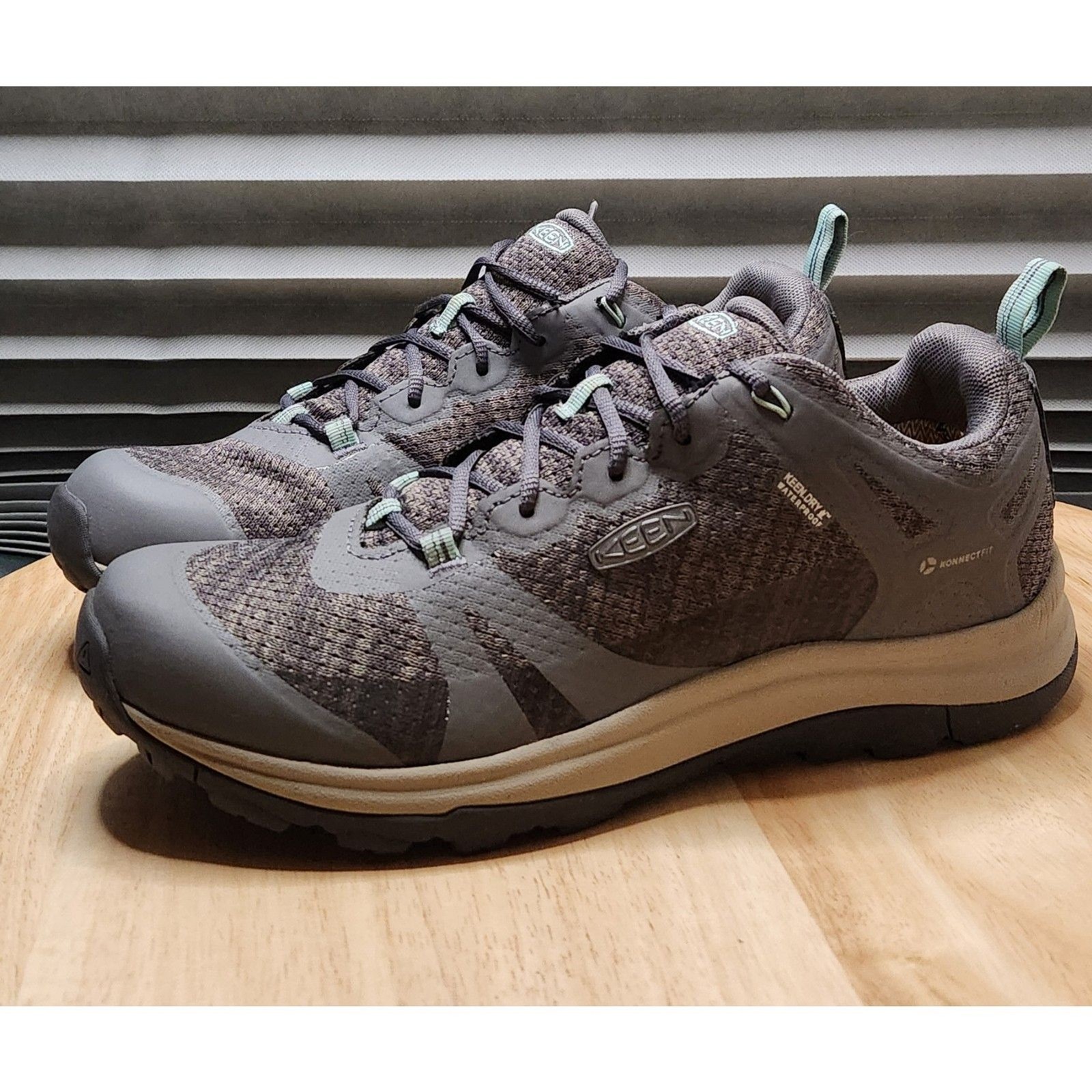 Scarpe da trekking impermeabili Keen Terradora II Donna 9 5 Grigio Mai indossate