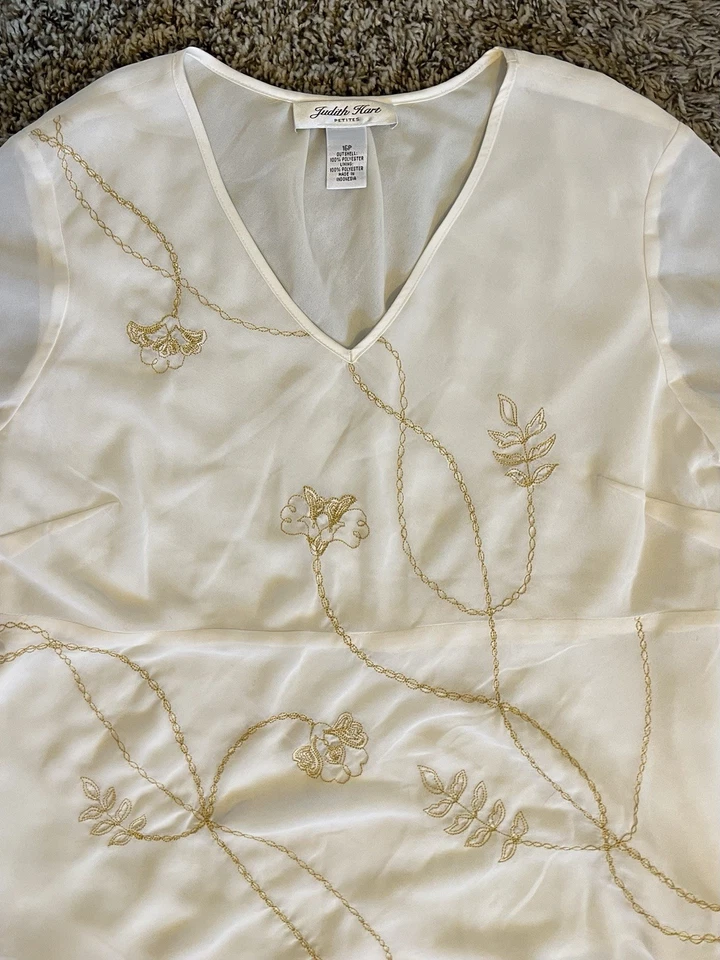 Top Judith Hart para mujer de la década de 1990 talla 10 manga campana crema con bordado floral dorado Foto 3 de 4