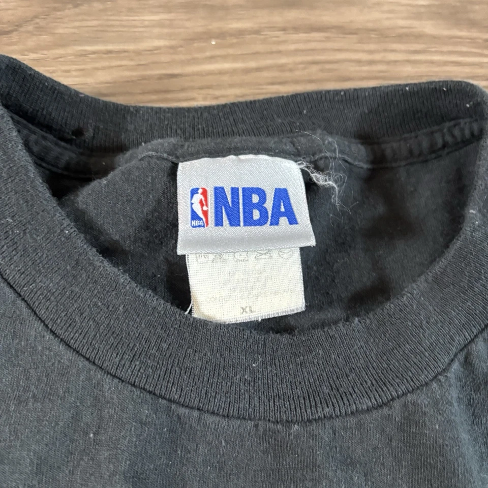 Memphis Grizzlies Basketball VTG Y2K Retro Faded Tshirt Size XL Made In USA NBA - Image 3 of 4