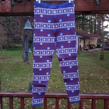 Forever 21 Christmas Themed or Ugly Sweater Themed THICK leggings - Size Large