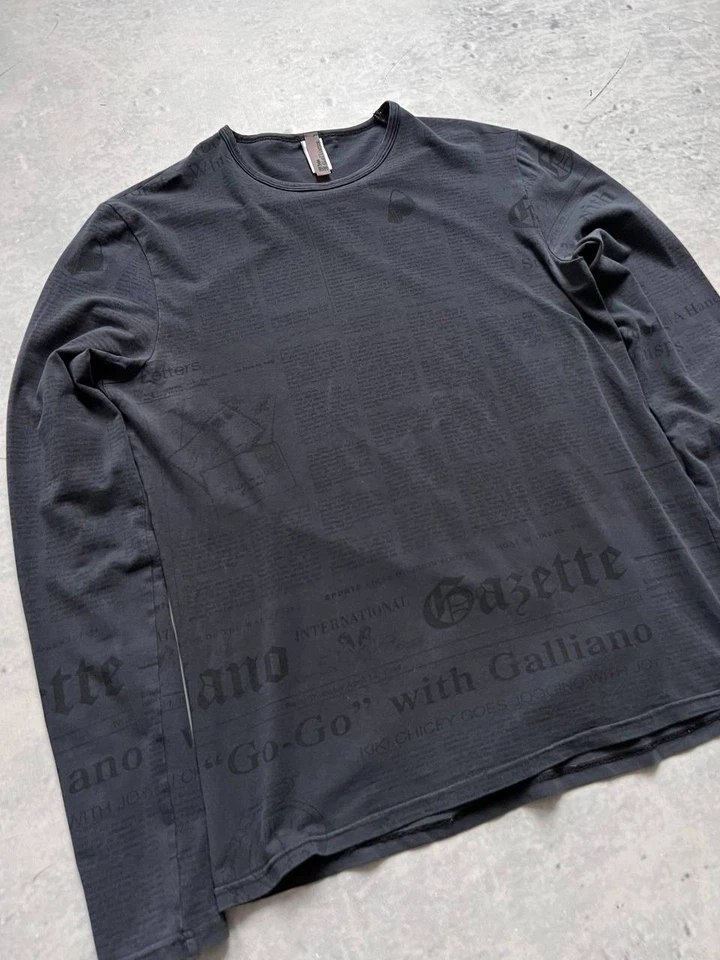 John Galliano Long Sleeve Newspaper Gazette Print Tee Shirt Women's Sz M Vintage - Image 2 of 4