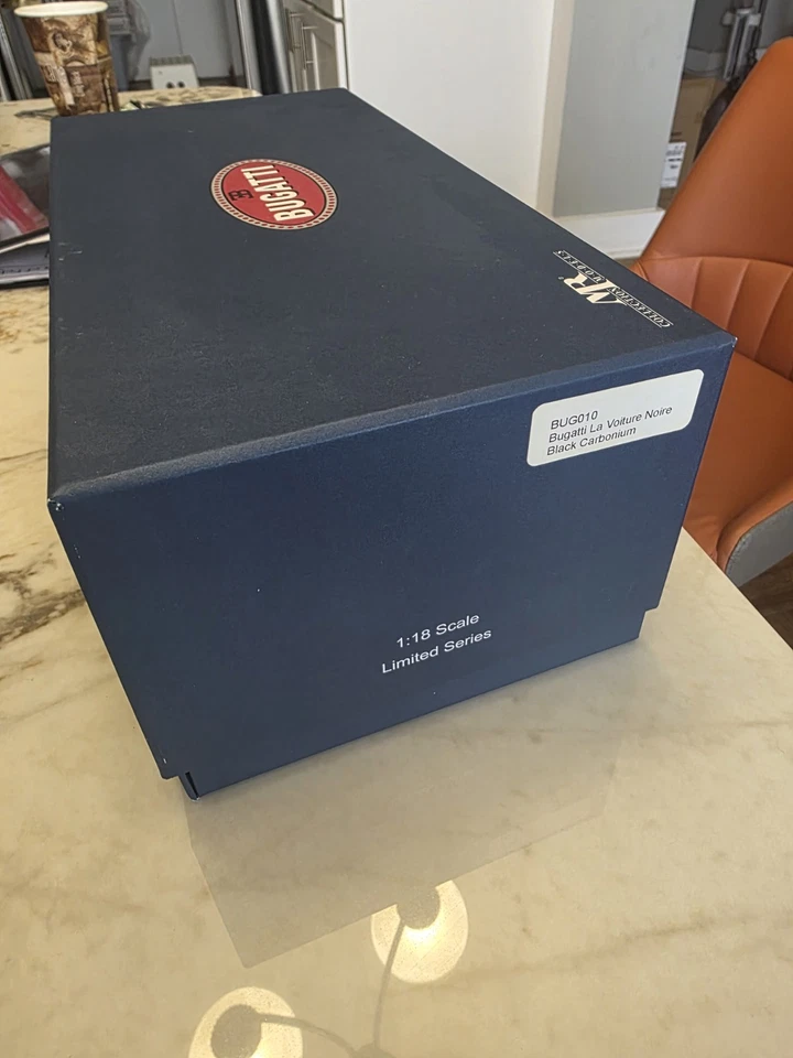 1/18 MR Colección Bugatti La Voiture Noire Carbono Completo Limitado Raro Foto 2 de 4