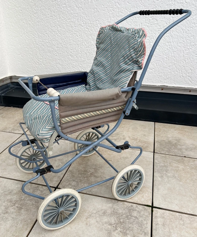 Puppenwagen – Buggy – 1980er Jahre – blau/grau – mit Fußsack – mit Macken - Bild 2 von 4