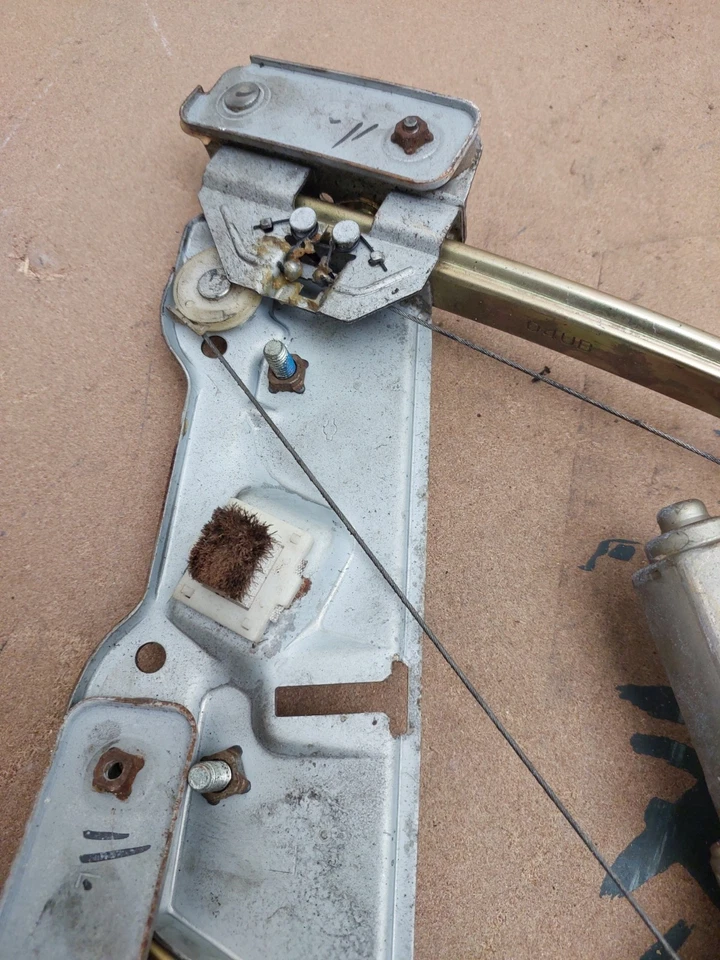 JDM Skyline R32 BNR32 HCR32 Coupe Power Window Motor & Regulator Passenger LH - Image 2 of 4