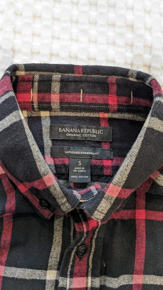 Banana Republic Flannel | Small | Untucked Standard Fit | 100% Organic Cotton - Image 3 of 4