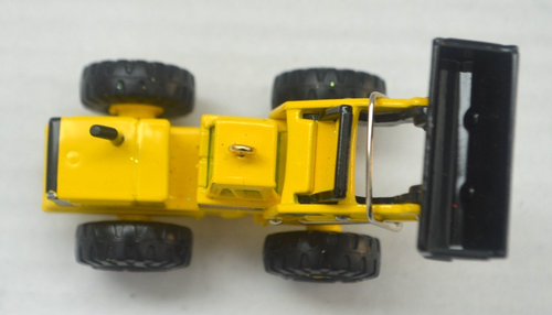 Hallmark Tonka Mighty Front Loader Ornament 1997 - Picture 6 of 8