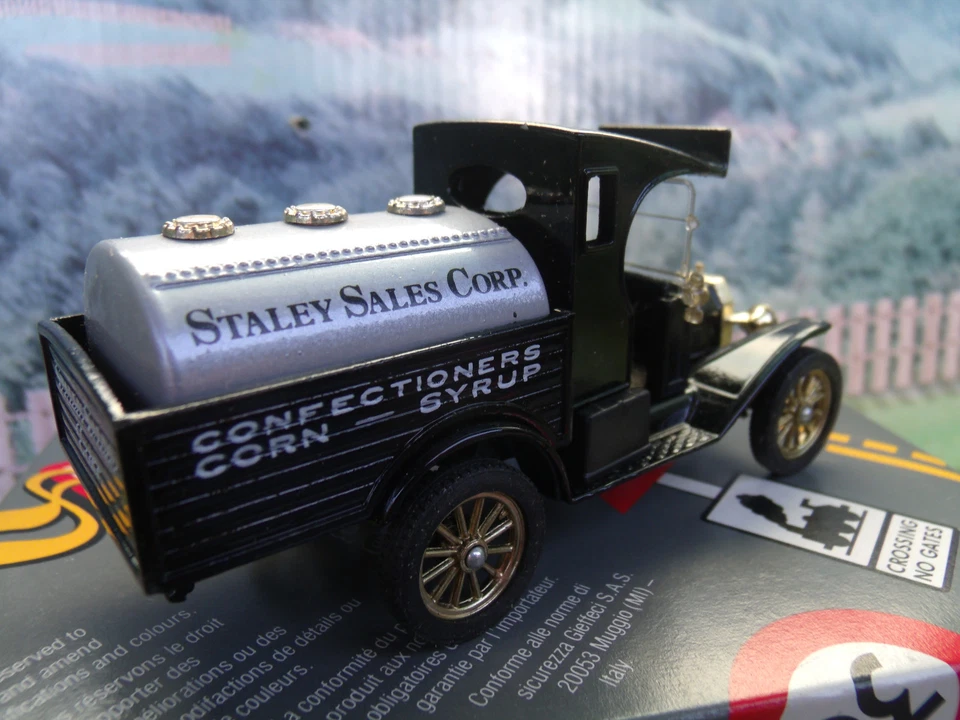 1:43 Corgi  Ford  model T  tanker - Image 2 of 3