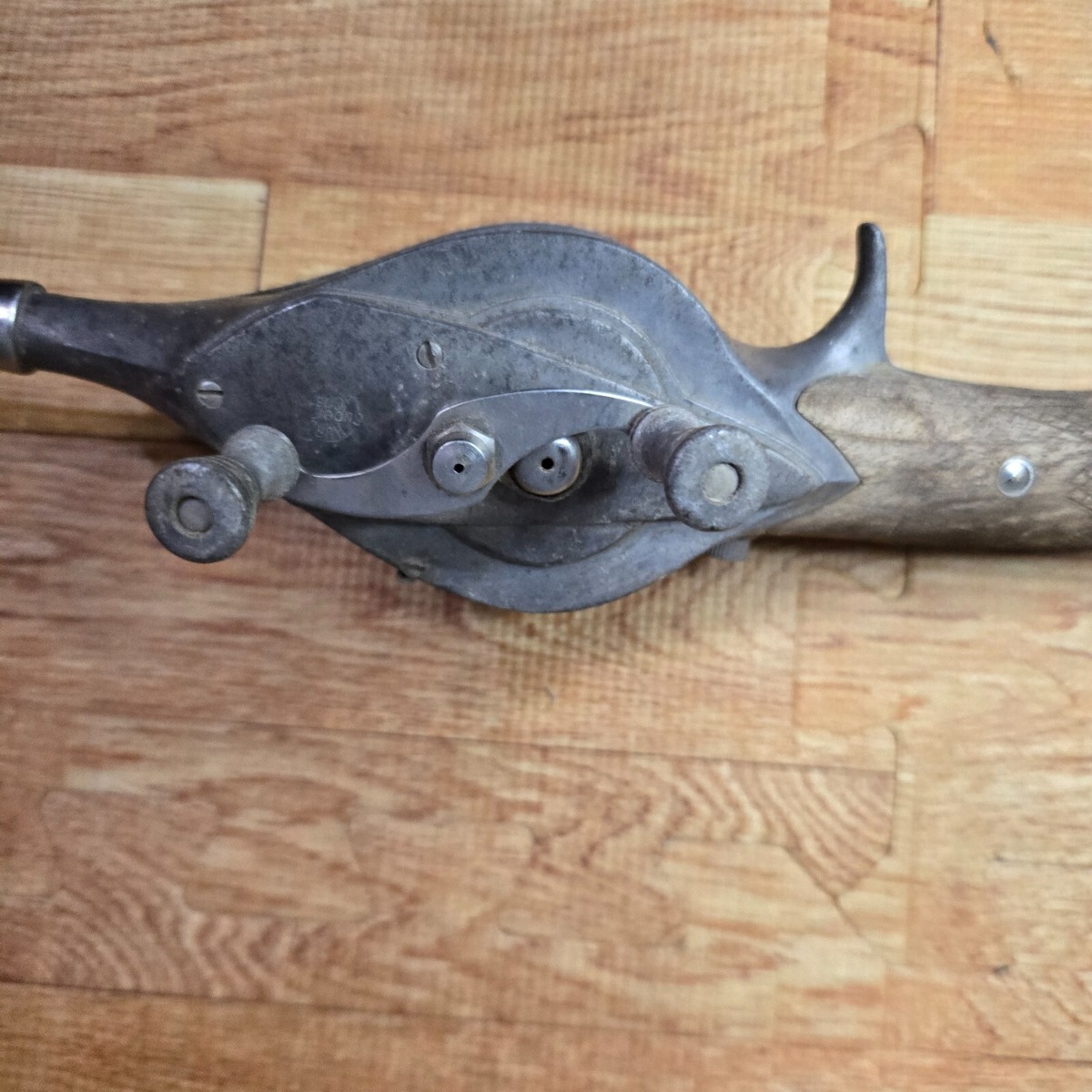 ロッド HURD  super CASTER STEEL OLD ROD Y944 Vintage HURD SUPER CASTER Steel Rod, Reel w/ Walnut Handle
