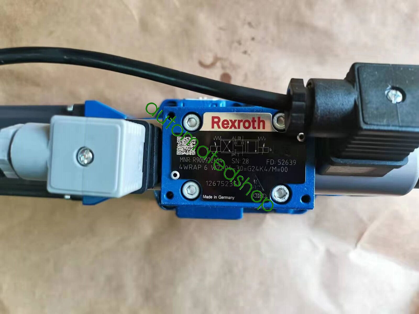 New Rexroth BOSCH R900972654 4WRAP6W7-04-30=G24K4/M=00 valve
