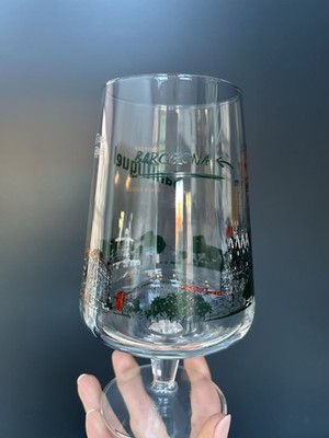 San Miguel Limited Edition Barcelona Fuß Pint Glas. Top Zustand
