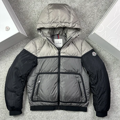 Moncler Vuarnet Puffer Coat Taglia 1 (S) Ottime condizioni