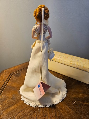 Figura "Abbie" Borla Creations Popular en Crema - Imagen 2 de 4