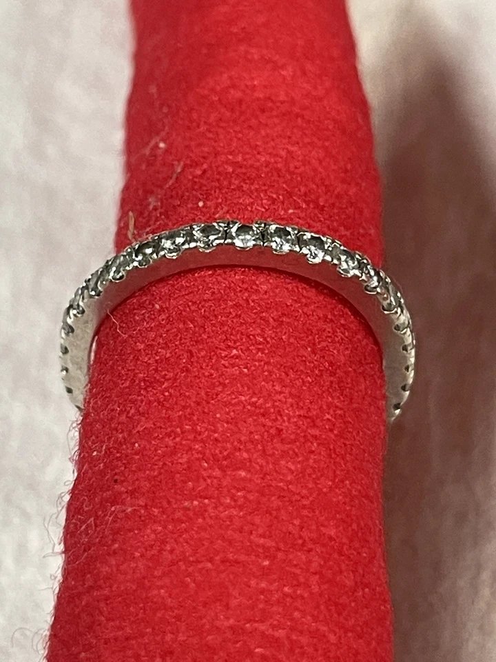 蒂芙尼 Soleste 白金全钻石永恒表带 尺寸:7 — 第 4/4 张图片