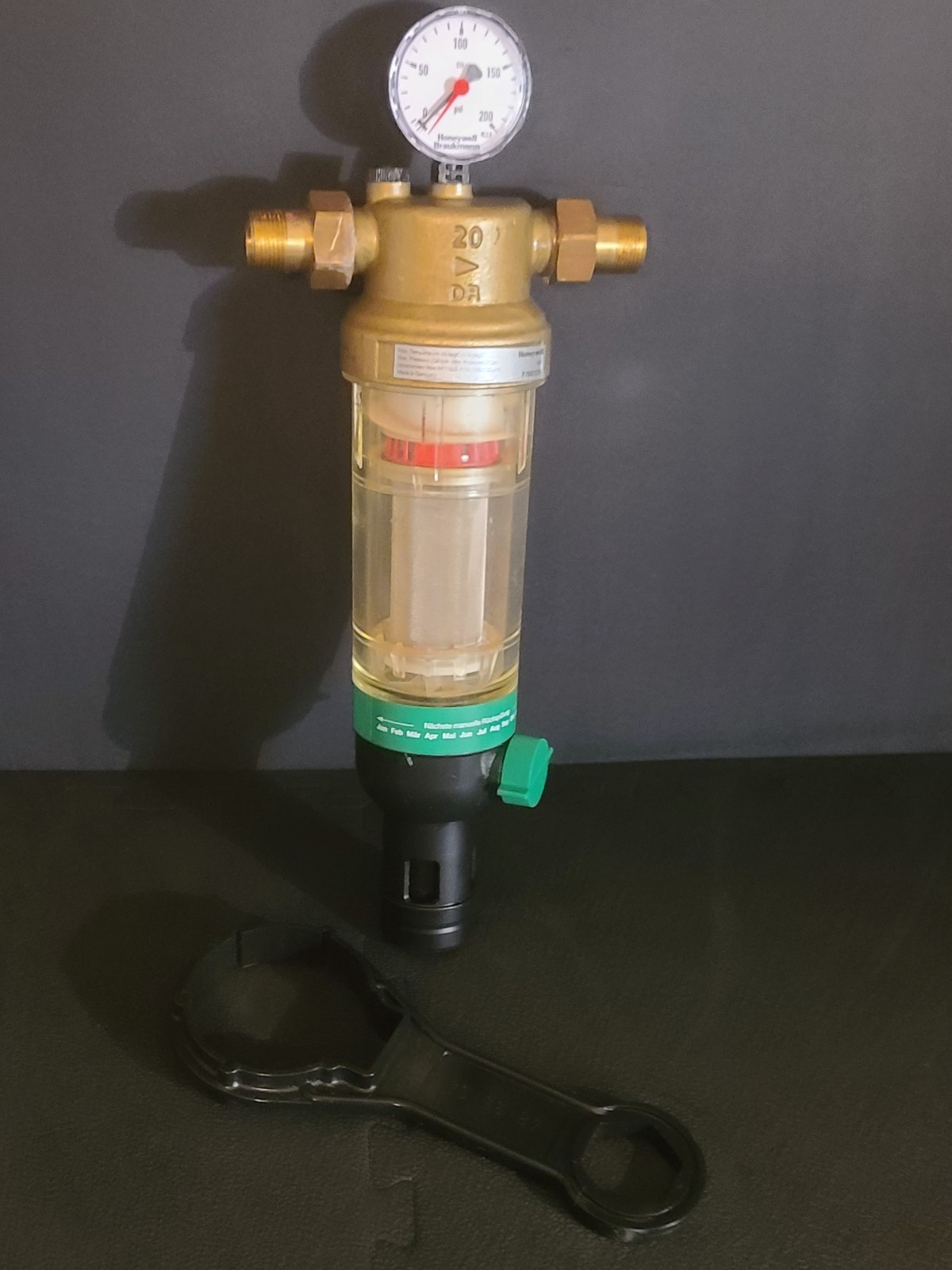 LIGHTLY USED Honeywell F76S1015 Water Sediment Removal Filter Assembly 3/4 NPT