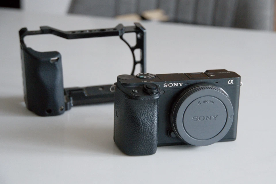 Sony Alpha 6400, photo 1 of 5