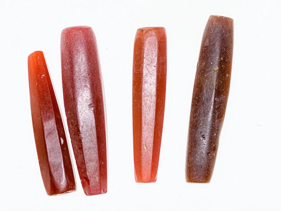 Cuentas antiguas de vidrio facetado rojo ladrillo, comercio africano, bohemio o veneciano, grou Foto 2 de 4