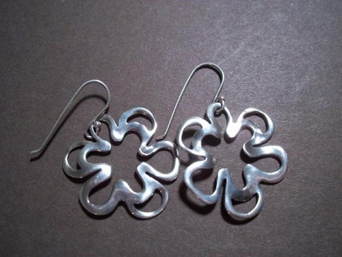 Pendientes SILPADA 925 plata de ley recortada flor W1337 - Imagen 2 de 12