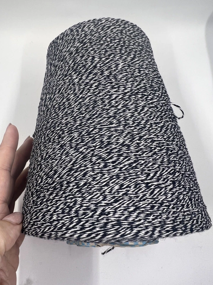 Hilo de encaje de hilo dental negro/blanco de cachemir 700 m/100 g 765 yardas/3,52 oz, por 100 g Foto 4 de 4