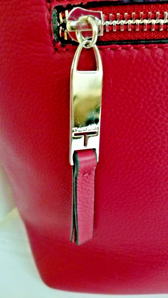 Большая дамская сумка-тоут TAHARI бордовая искусственная кожа, предварительно любимая. 13 x 13 дюймов - Изображение 3 из 4