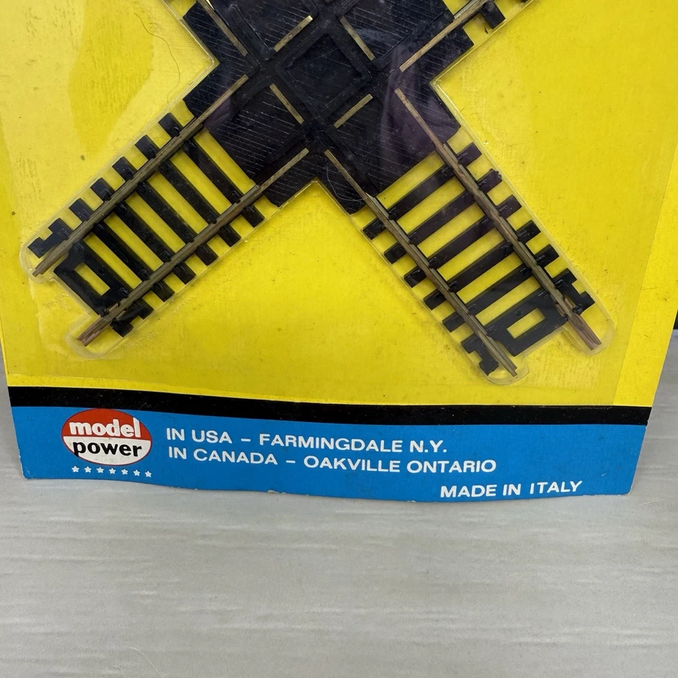 Vintage Model Power #68 HO Scale 90 Degree Crossing Track NOS - Image 4 of 4